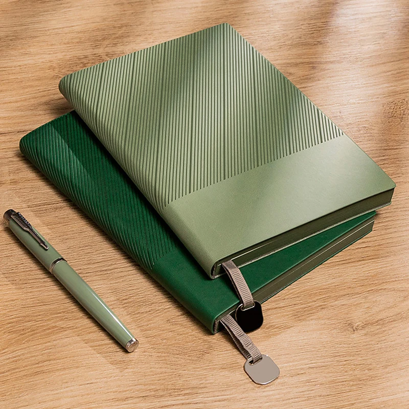 Thickened Notebook Diary Notebook Vintage High-end PU Leather Classic Travel Diary Notebook Business A5 Notebook Gift Box