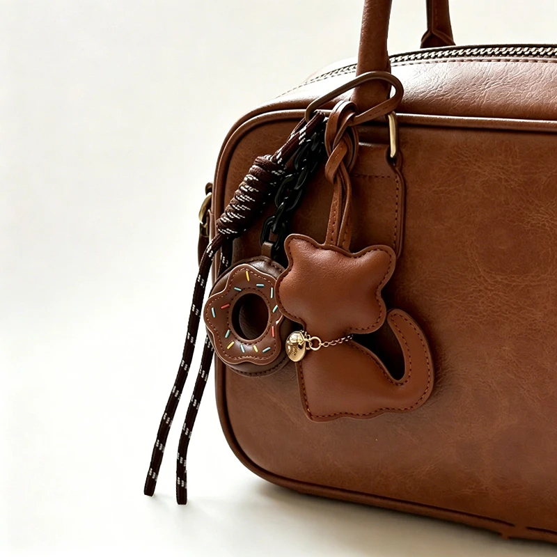 Cute Leather Cat Bag Charm Kawaii Donuts Keychain with Aesthetic Backpack Pendant Gift for Cat Lovers Women Girls