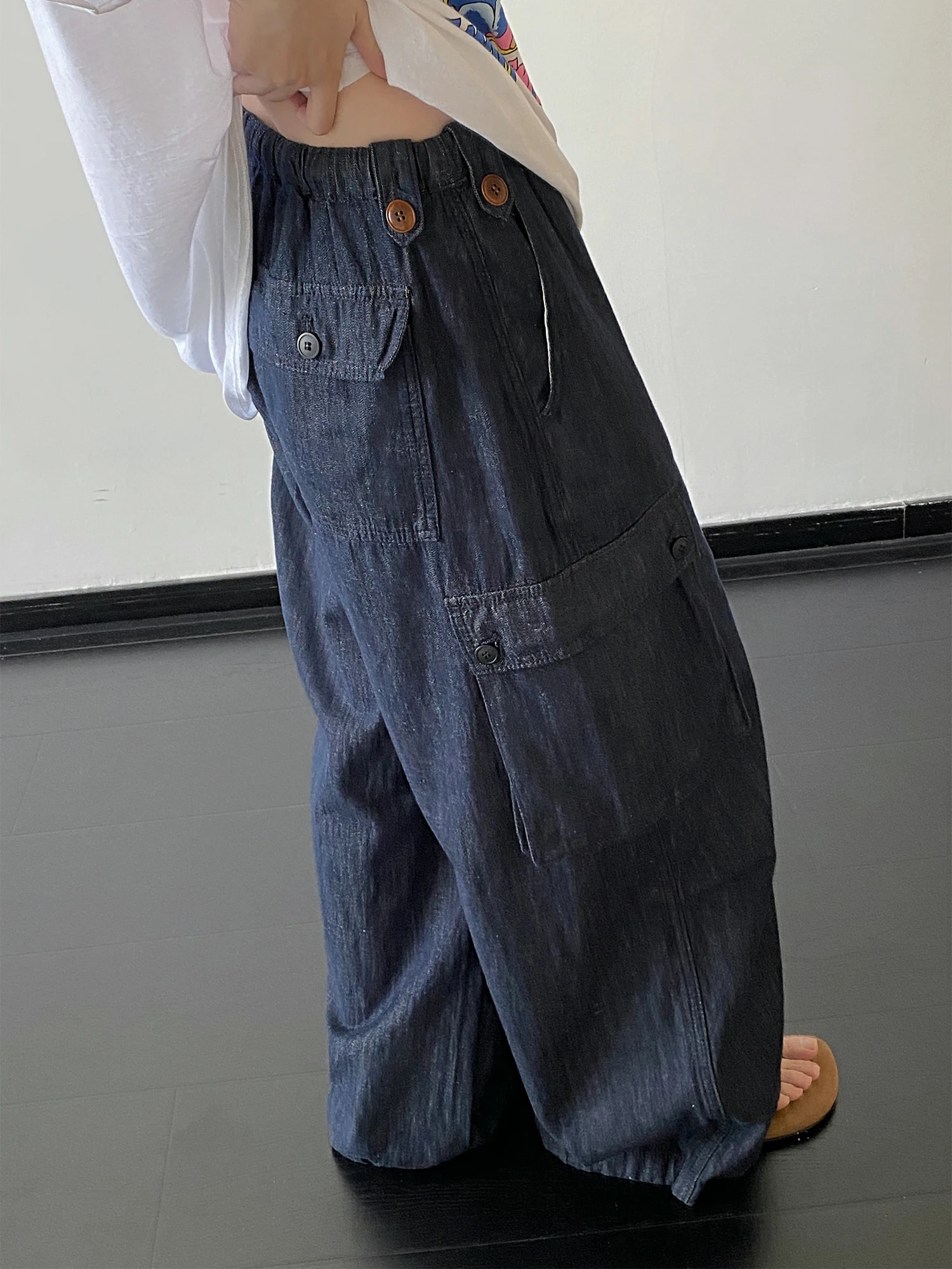 SunYeo Linen Cotton Deep Blue Denim Loose Workwear Jeans Elastic Waist Large Pockets Lightweight Wide Leg Pants Casual Style
