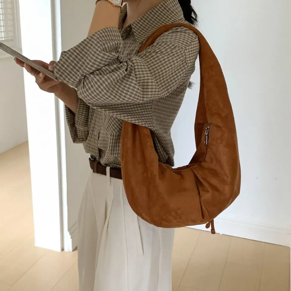 

Симпатичная сумка, замшевая сумка на плечо, однотонная модная сумка-хобо, корейский стиль, большая вместительная сумка для путешествий