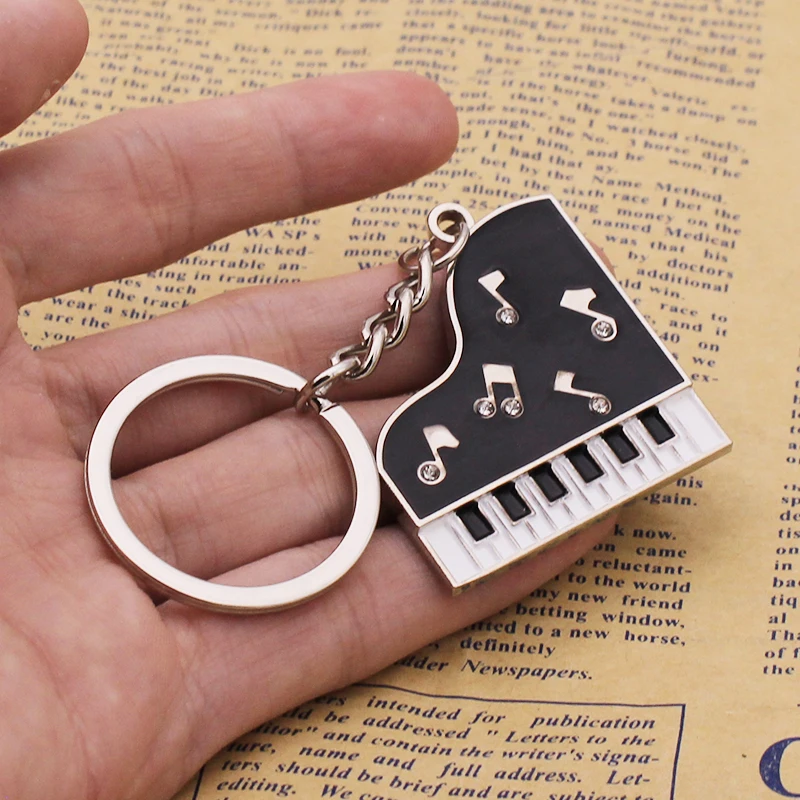 Creative Diamond Drip Glue Piano Keychain Personalized Metal Music Pendant Gift