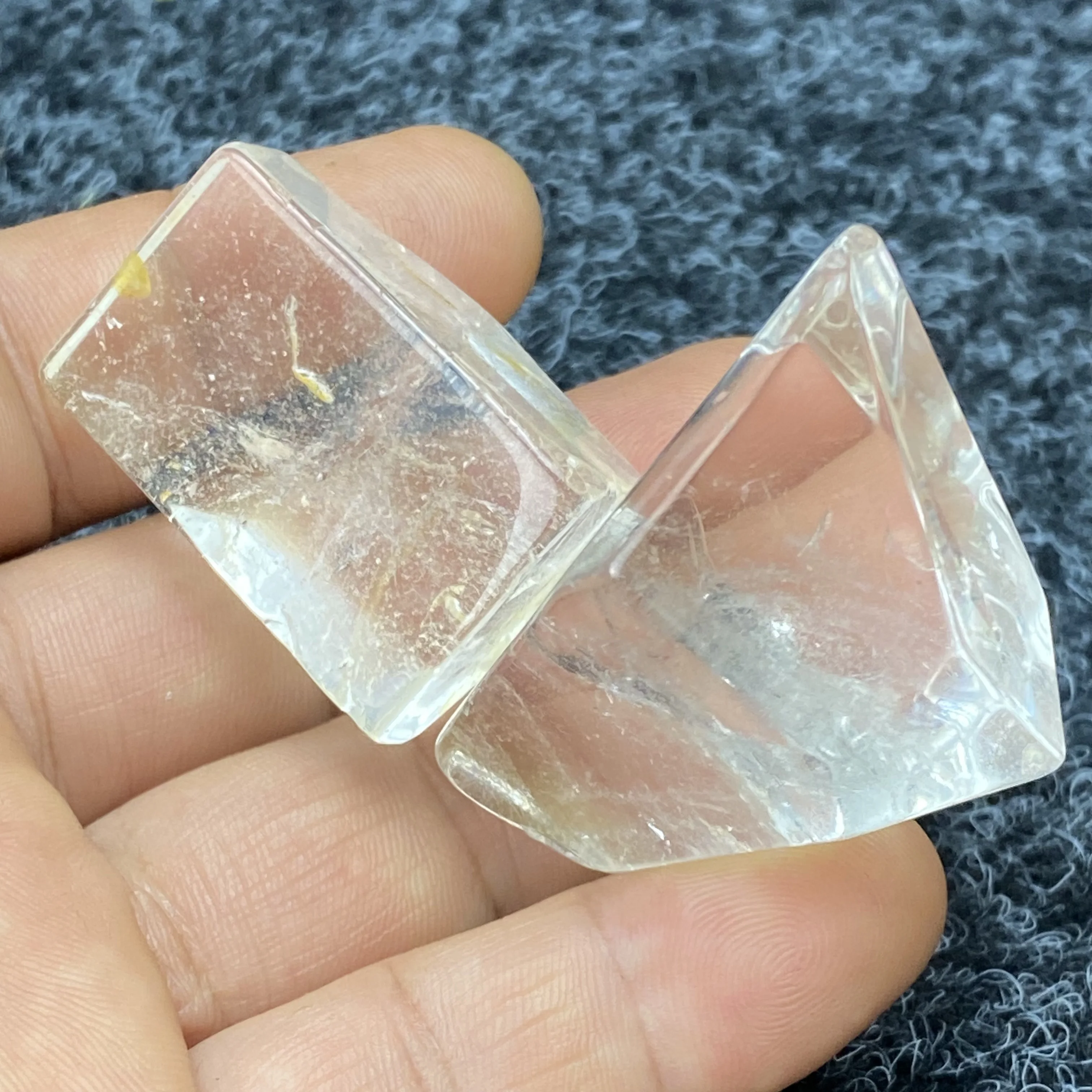 Random Natural White Crystal Free Polyhedron Quartz Palm Toy Raw Stone Mineral Specimen Aura Treatment Of The Best