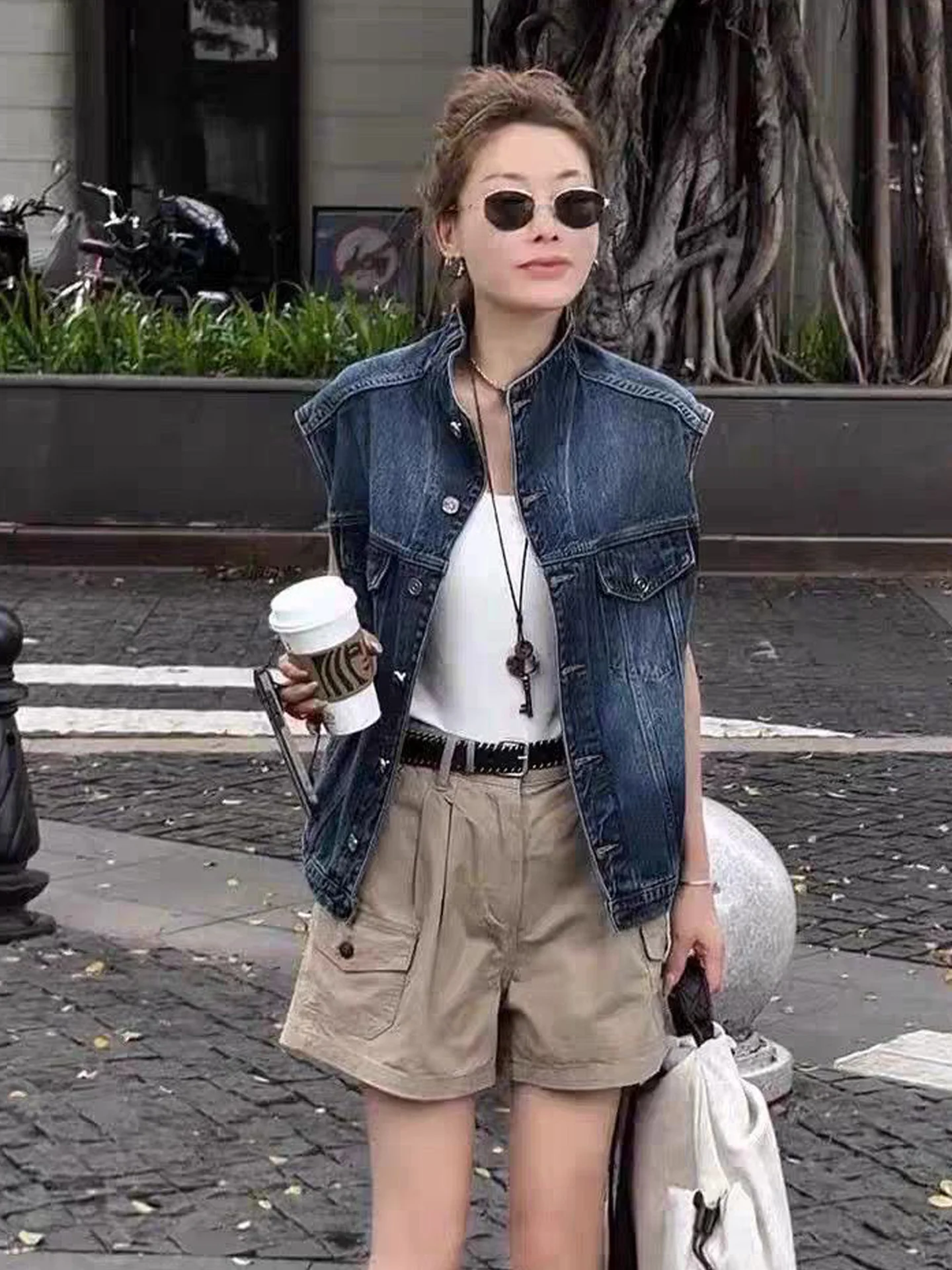 Retro Hong Kong Style Denim Vest Women's Fashionable Sleeveless Top Button Detail Casual Outerwear Breathable Relaxed Fit
