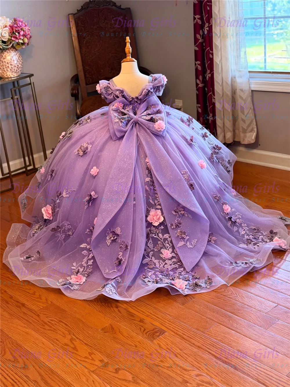 Gorgeous Quality Flower Girl Dress with Exquisite Applique Dresses for Girls with Ruffles Sparkly Ball Gown Dress for Girls