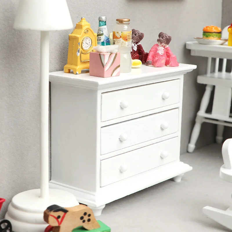 أثاث مصغر لبيت الدمى بمقياس 1:12 - مجموعة غرف أطفال بيضاء (سرير، كرسي هزاز، حصان هزاز، خزانة) #3