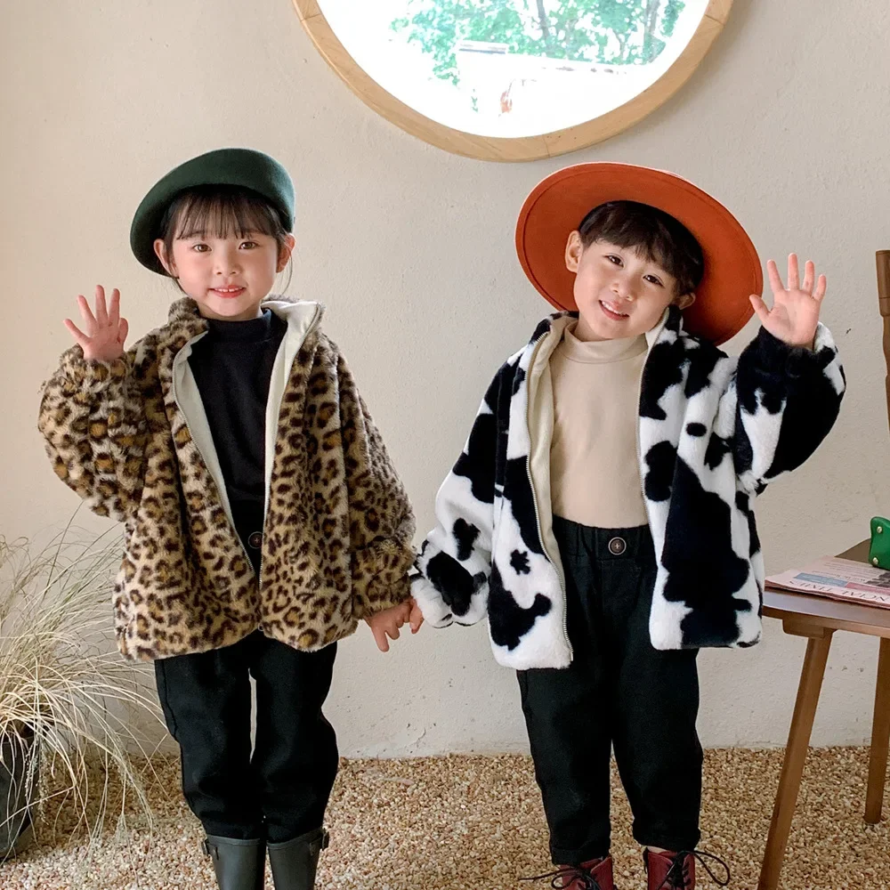 Coat Korean Childrens Clothing Autumn Winter Girls Boys Children Loose Stand Collar Simple Leopard Print Sweater 2024