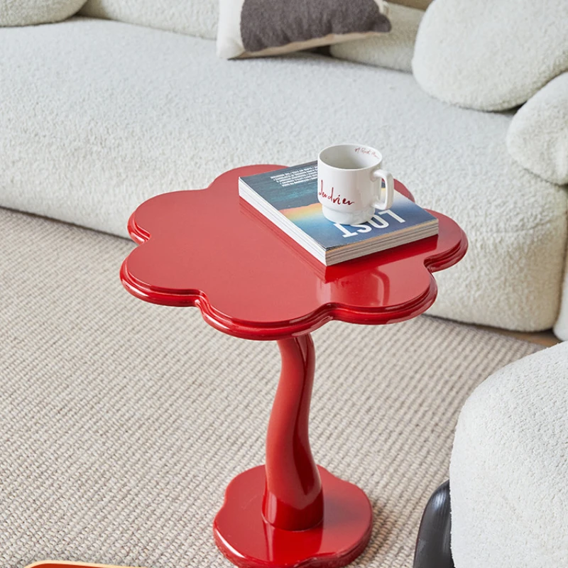 

Petal coffee table, red sofa side, living room, retro light luxury, , corner a few