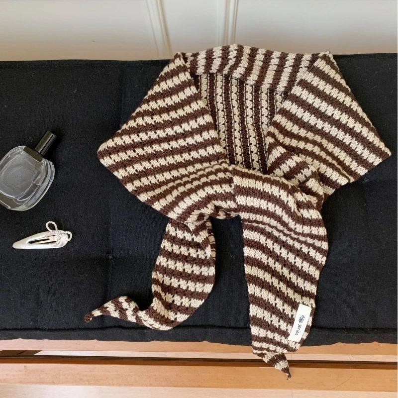 Koreanischer Ins-Stil, gestreifter, hohler, dreieckiger Strickschal, Herbst- und Winter-Neuheit, modischer, warmer Nackenschutzschal für Damen – Detail 5