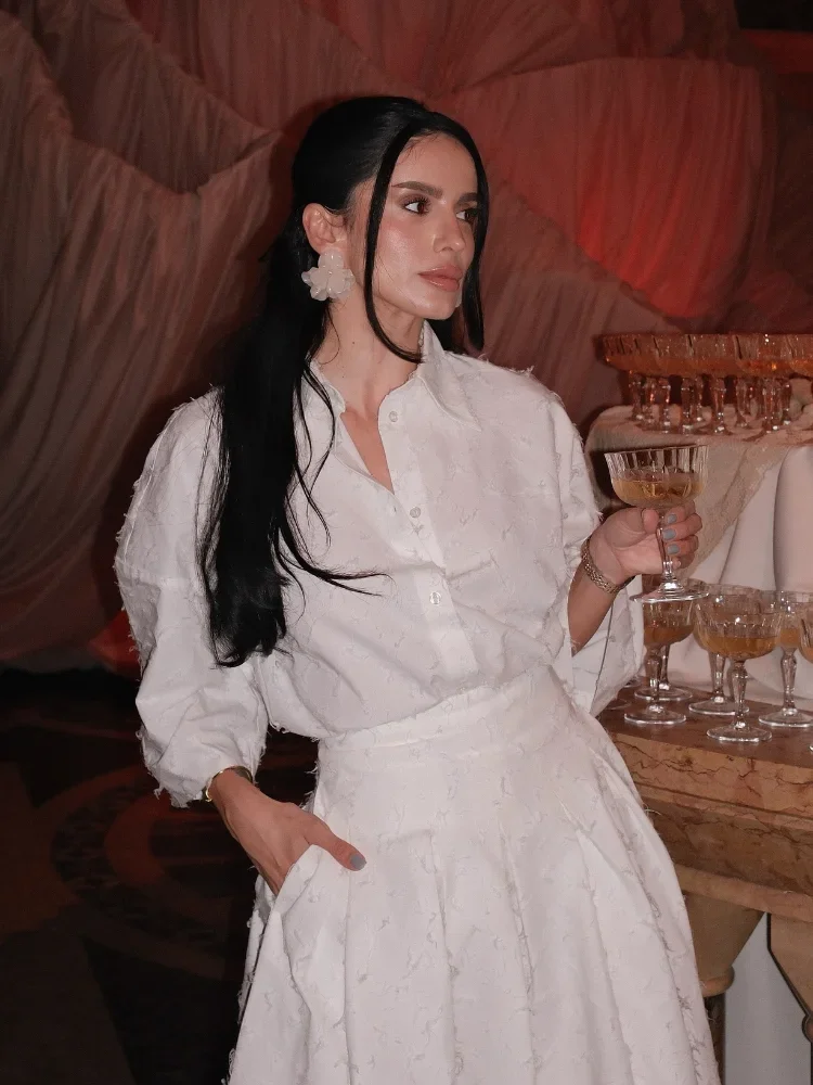 

Белые женские комплекты юбок-рубашек с кисточками, летние свободные топы на пуговицах с длинными рукавами, плиссированные юбки средней длины, элегантные женские уличные наряды для поездок на работу