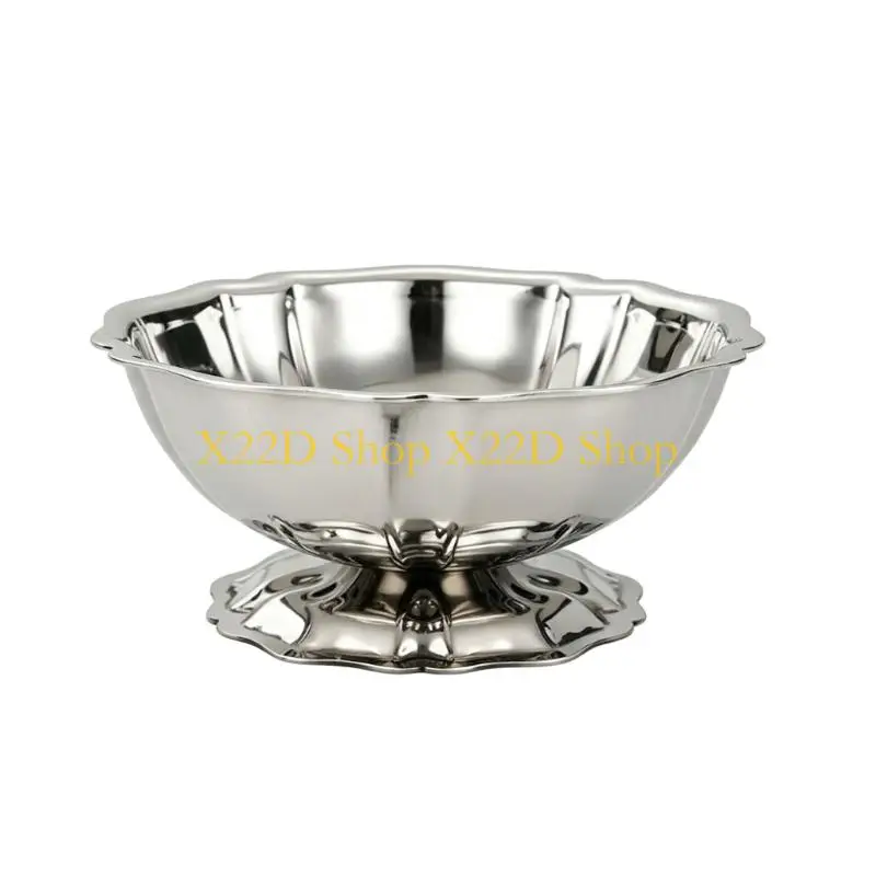 X22D Dessert Serving Cup in Silver Metal with Fluted Bowl, Footed Base and Bright Display Form for Fruit Treat Service