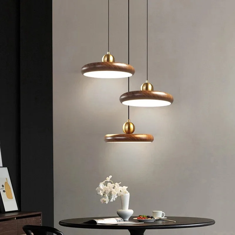 

Advanced restaurant chandelier Modern minimalist bar table Household medieval lamps Eye protection New creative minimalist
