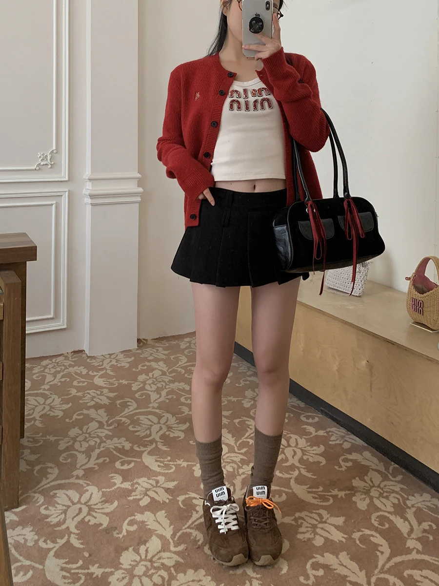 

Red Knitted Sweater Women's Inner Wear 2025 New Autumn Winter Base irt Design Sense New Year Red Sweater Open Cardigan