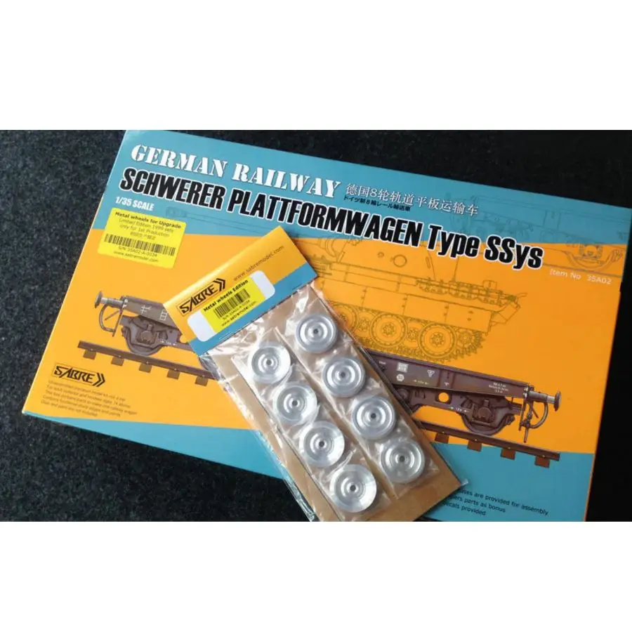 35A02-MW SABRE 1/35 Deutscher Schwerer Plattformwagen Typ Ssys mit Metallrädern Modellbausatz