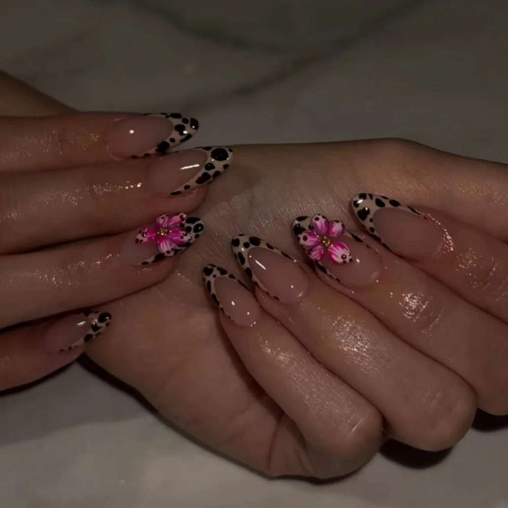 24 pçs design de flor unhas falsas gradiente rosa pó brilhante unhas falsas curto oval imprensa em unhas conjuntos moda cobertura completa dicas de unhas