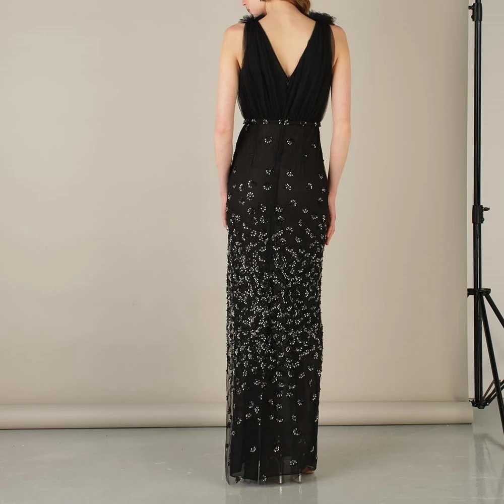 カスタマイズされたストレートイブニングドレスフロアレングスVネックノースリーブプロムドレスFsahionスパンコールバックレス絶妙なパーティードレス