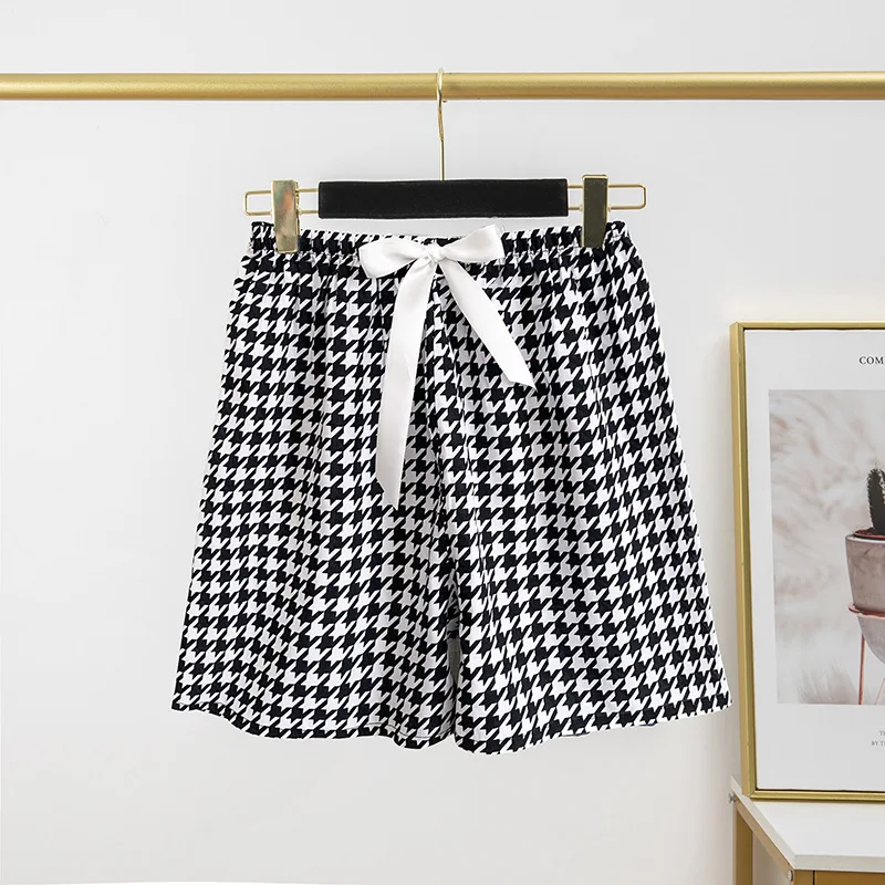 Cotton Silk Pajama Trousers Women Summer Shorts Thin Section Wide-Legged Trousers Rayon Can Be Worn Outside the Black Grid Singl