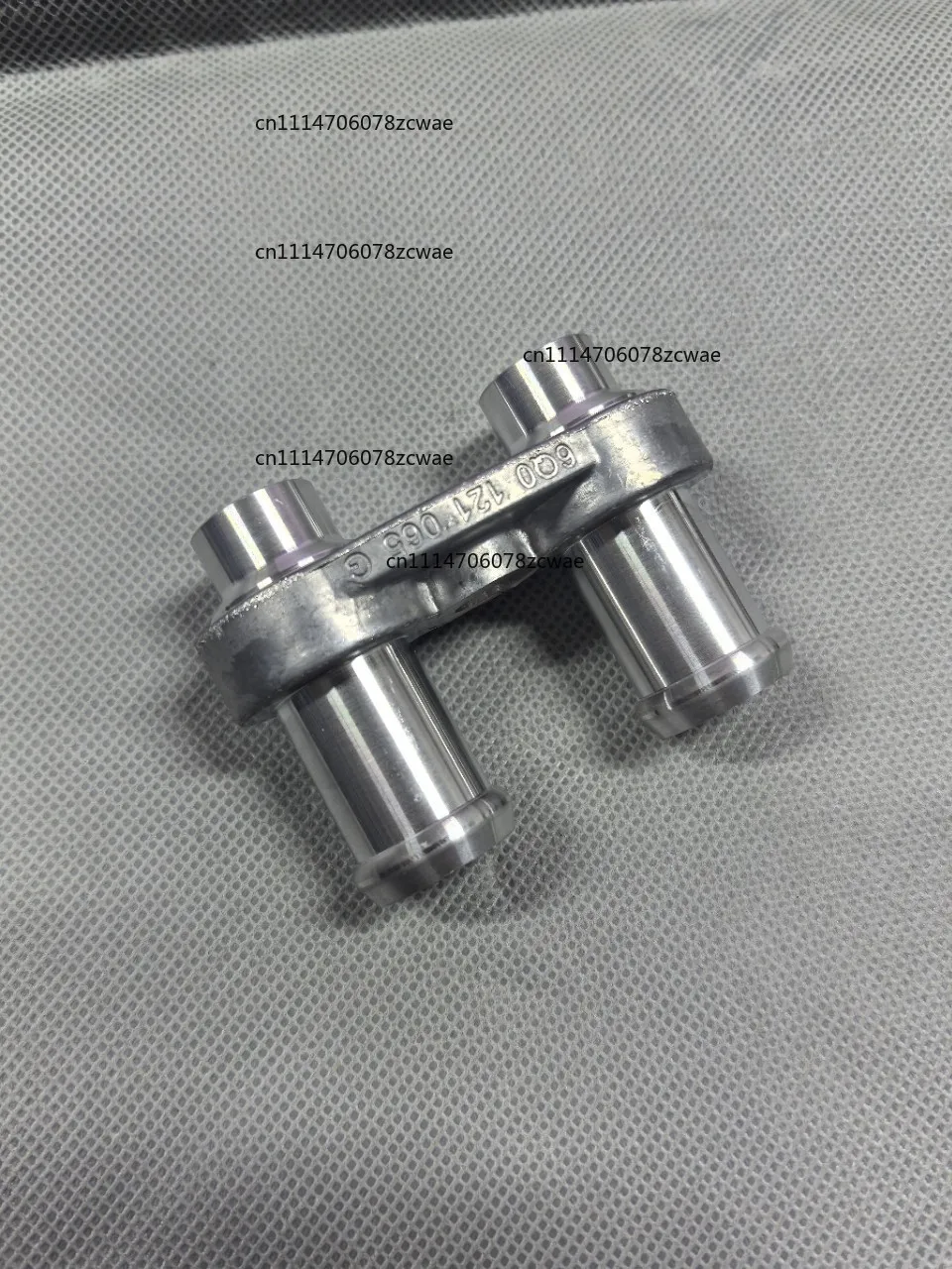 ZOCI-FOR OE 6Q0121065G Heater Core Radiator Connector Aluminum Housing for VW Polo, Auxiliary Tank Fitting