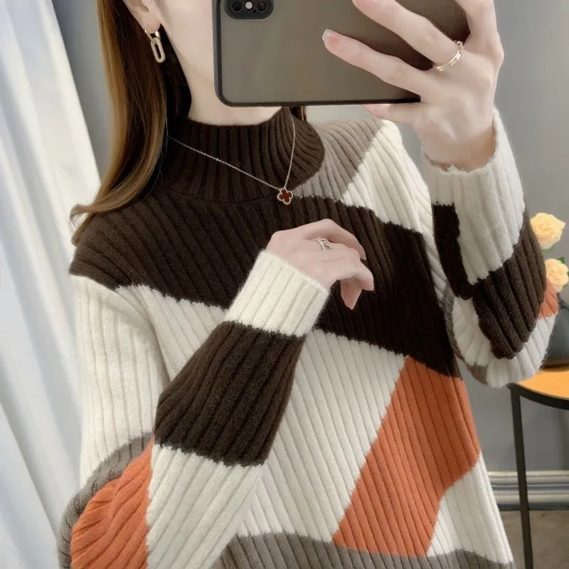 New Autumn and Winter Fashion Trend Color Blocking Half High Neck Loose and Versatile Westernized Women\'s Long Sleeved Sweater