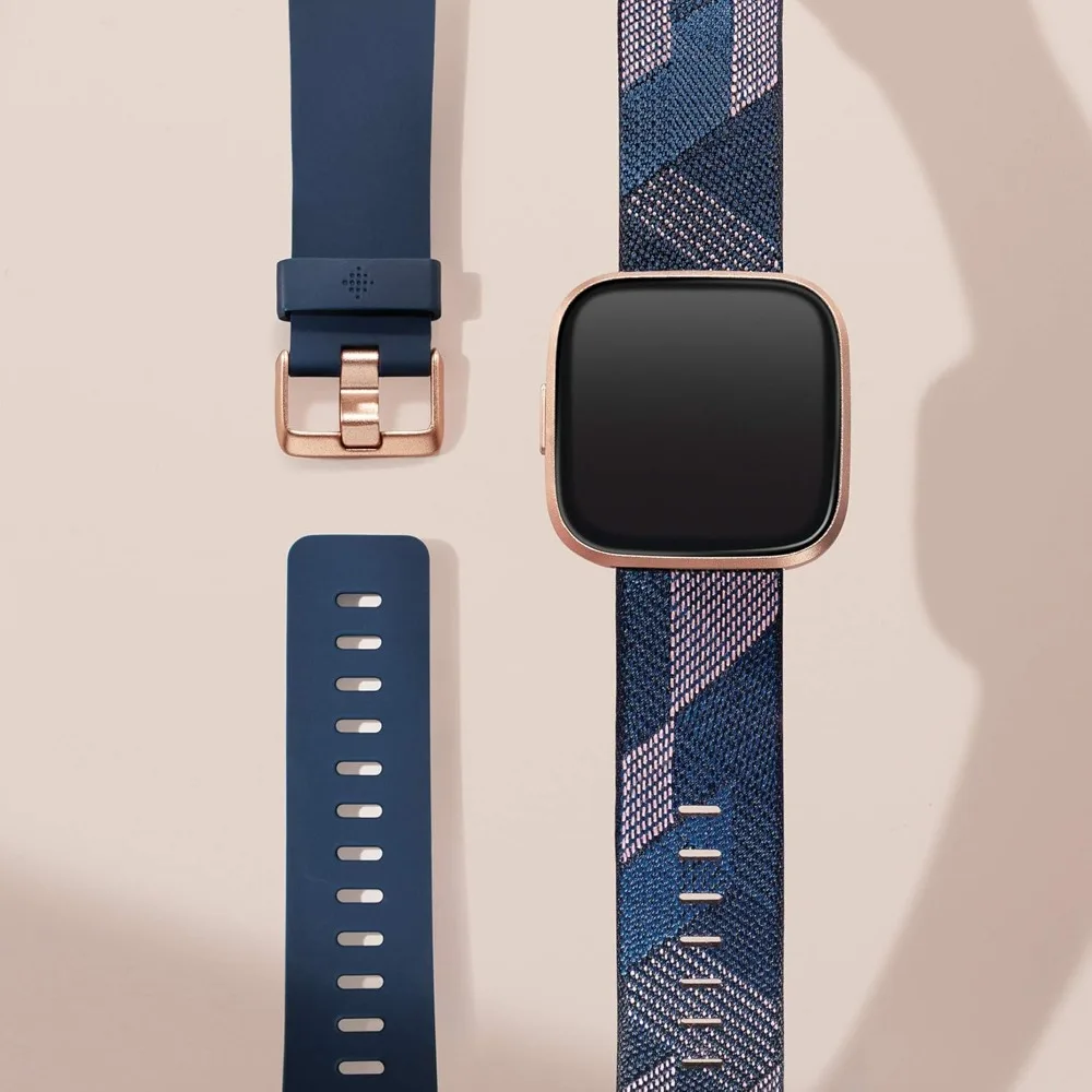 Montre intelligente de santé et de fitness Versa 2 édition spéciale avec fréquence cardiaque, musique, Alexa intégré, suivi du sommeil et de la natation, marine