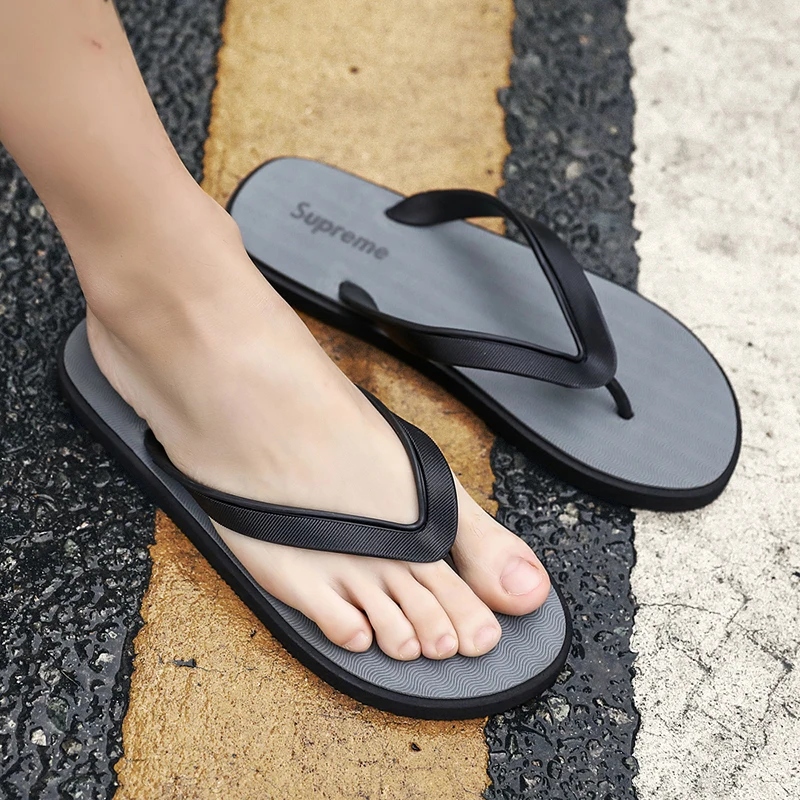 

Men's Summer Outdoor Anti-slip Wear-resistant Beach Sandals Comfortable Flat Heel EVA Slippers for Casual Occasions
