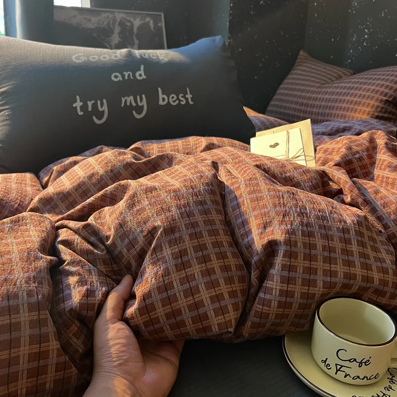 

High Quality Beauty Bedding Set Plaid Duvet Cover Bed Sheet Set With Pillowcases Adult Dormitory Queen Size Winter Home Decor