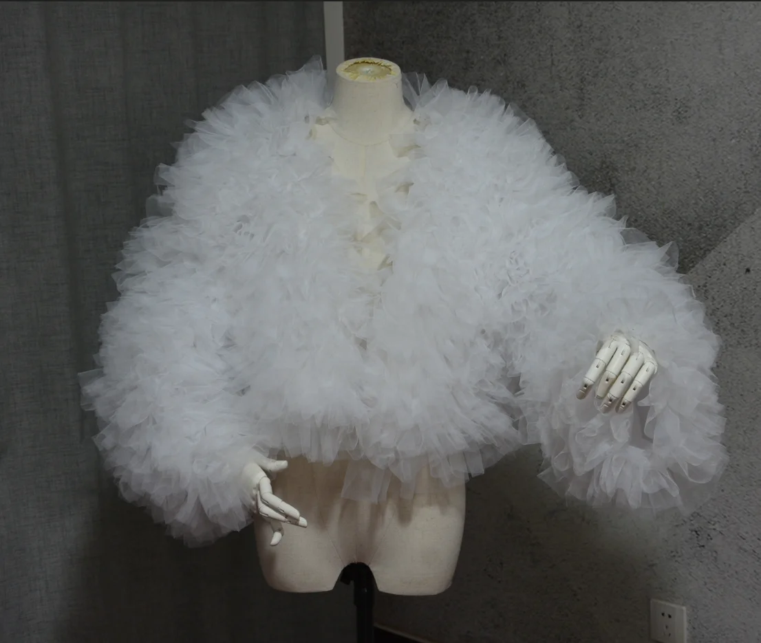 Modische Bunte Tüll-Damenjacke mit Rüschen, Voluminöse Tüll-Mädchenjacke, Tüll-Umhang für Damen in Wunschfarbe
