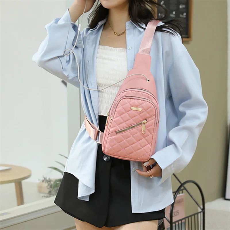 Chest Bag Female Casual Fashion Versatile Nylon Cloth Lightweight Crossbody Bags Backpack Small Shoulder Front Bags