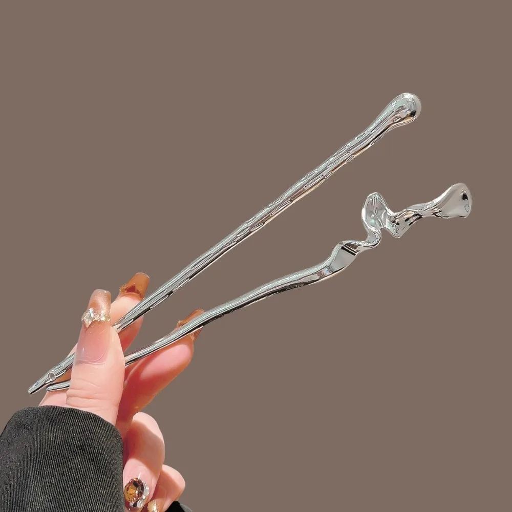 New Chinese Style Silver Metal Hair Stick Twisted Wave Plum Blossom Snake Shape U Hairpin Hanfu Qipao Coiled Hair Accessory view 2