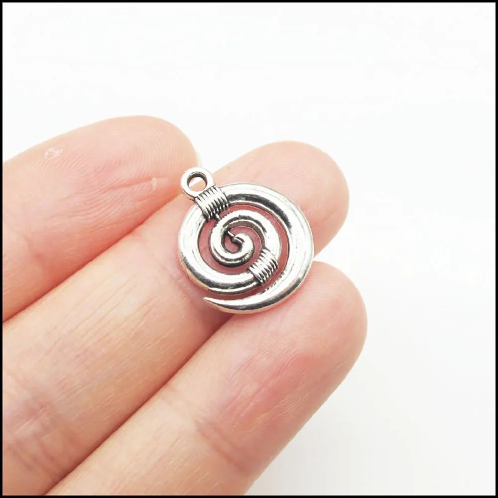 

New Charms Tibetan Silver Plated Ox Horn Winding Fish Butterfly Animal Pendants DIY J010