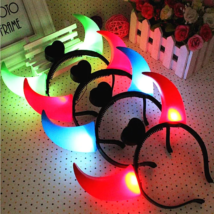 Fun Glowing Bullhorn Christmas Decorations Prom Props Glittering Bullhorn Lights Glow In The Dark With Lights Party Dress Up