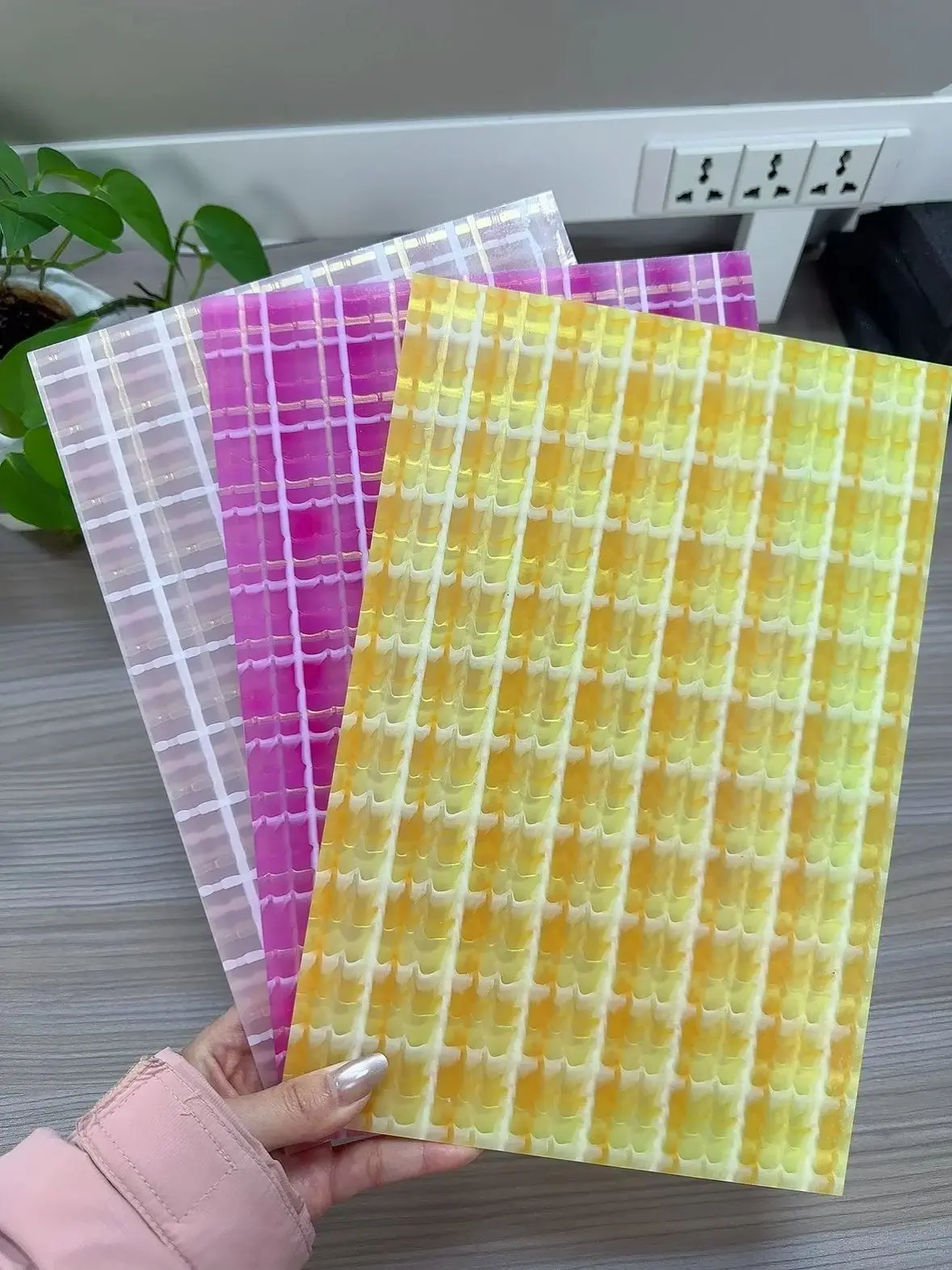 

Acrylic Sheet for Home Decoration Jewelry Crafts Material 3MM Thickness Grid Color Line Multicolor 3 Pcs Set 12*8 inch