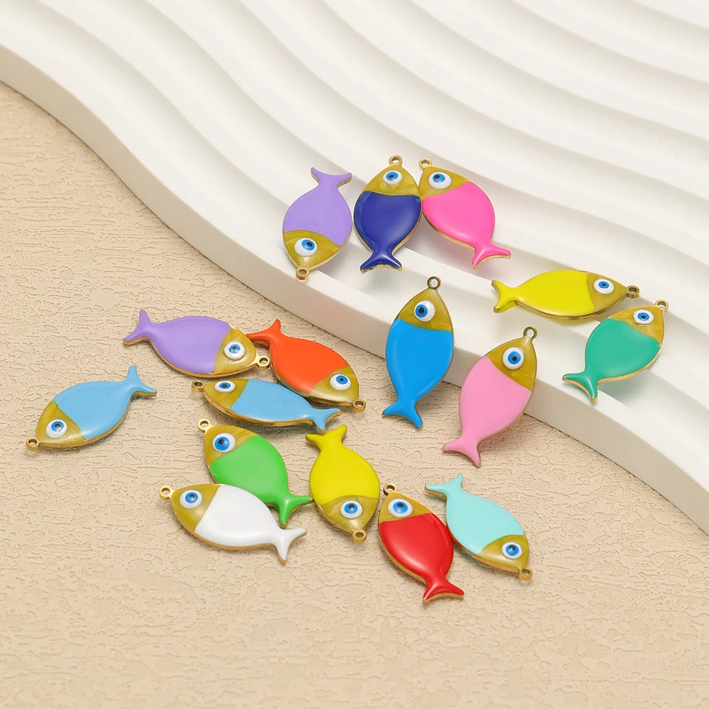 5 Stück Edelstahl-Anhänger in verschiedenen Farben mit emaillierten flachen Fischmotiven für DIY-Schmuck, Damen-Halsketten und Kinder-Ohrringe. – Detail 4
