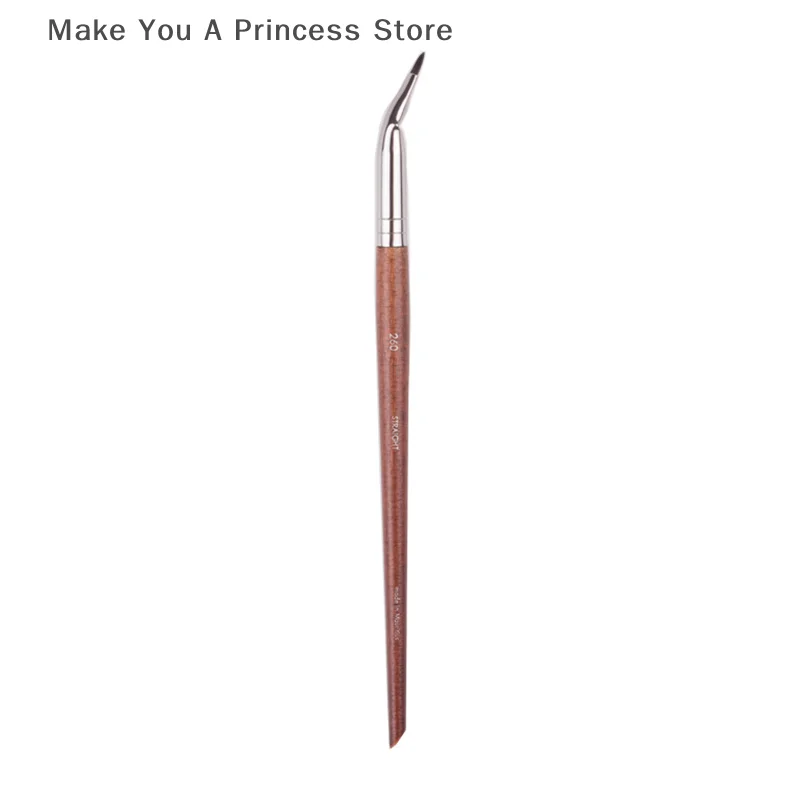 Brochas de maquillaje con delineador doblado, detalle de delineador de ojos, herramientas cosméticas de precisión