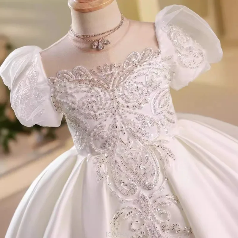 

2025 New Satin Girls Dress Puff Sleeve Simple White Princess Gown Luxury Children Piano Party Flower Girl Performance Birthday