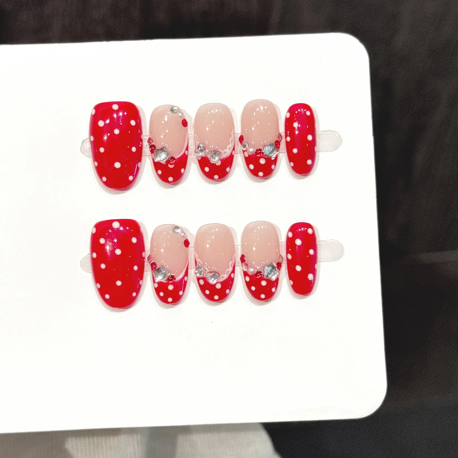 

10pcs Handmade Short Oval Press On Nails Red Polka Dot French Rhinestone Design Sweet Cute Fake Nails Wearable Nails Art Tips
