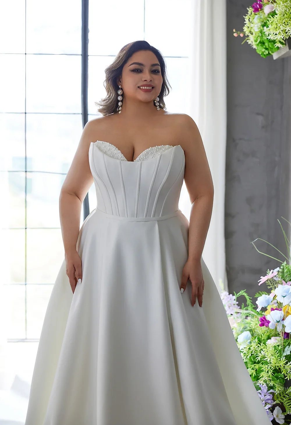 Lakshmigown Plus Size A-Linie Trägerloses Satin-Hochzeitskleid mit Perlen und Pailletten, Maßanfertigung – Detail 7