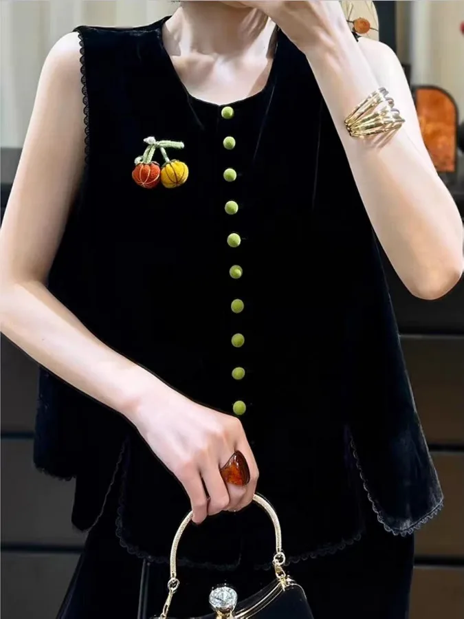 

Новый китайский бархатный топ с кружевной отделкой Jaet, свободный женский модный топ с одной пуговицей и 3D-украшением, полный национального цвета...