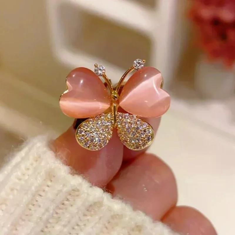 Sweet Butterfly Brooches For Women Small Fresh Exquisite Flash Drill Insect Brooch Lapel Pins Badge Jewelry Clothing Accessories