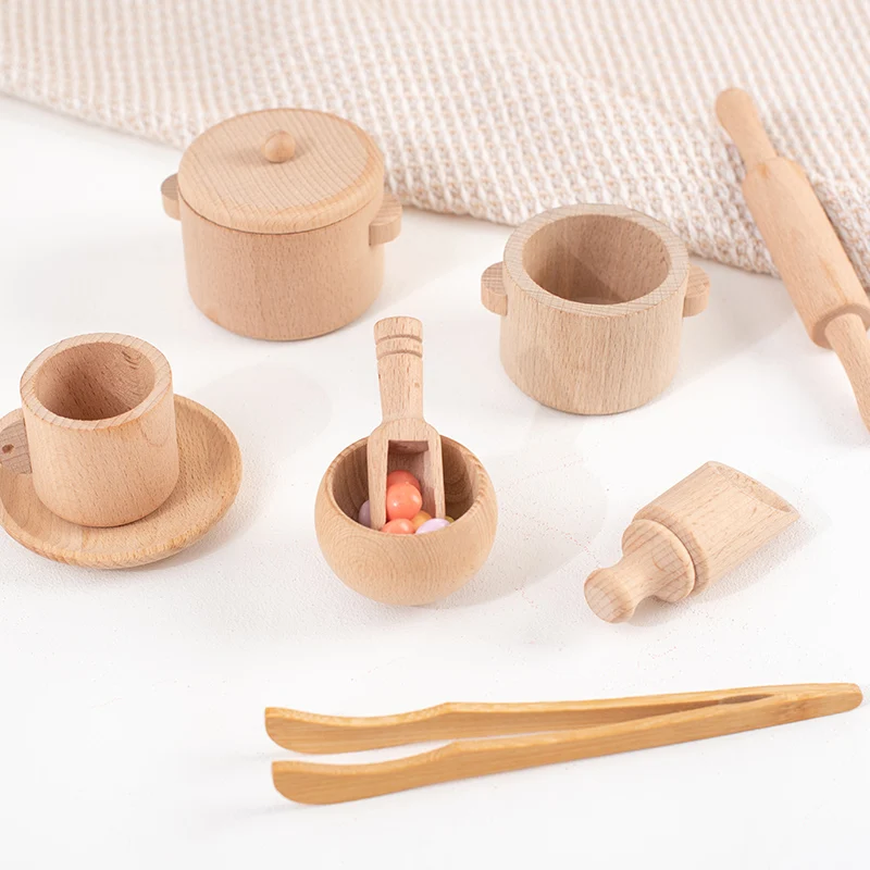 مجموعة ألعاب المطبخ الخشبية مع أواني ومقالي وأطباق وأدوات - مثالية للأطفال للعب في المنزل وطبخ العاصفة