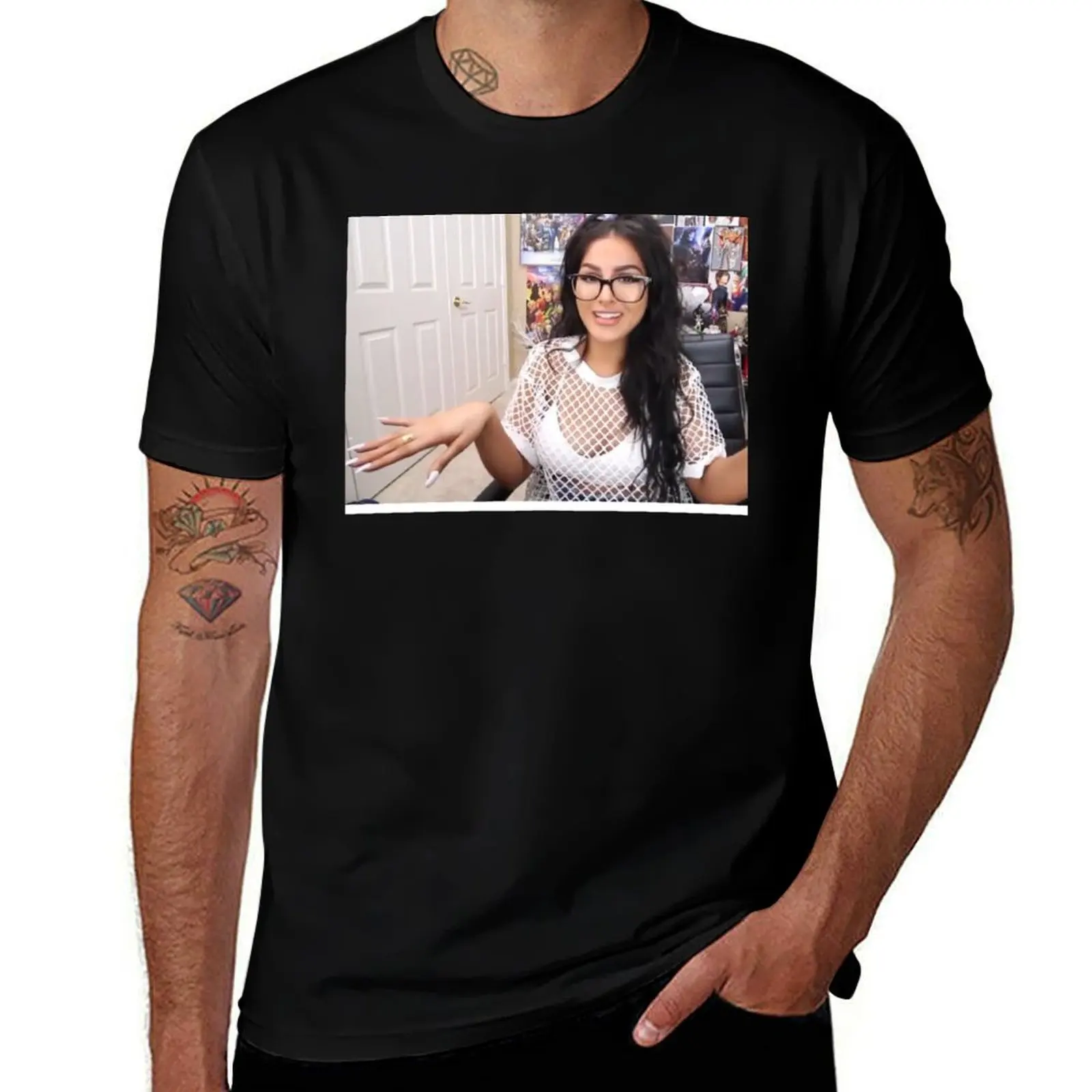 

Sssniperwolf T-Shirt summer 2025 customizeds vintage anime shirt Men's t-shirts