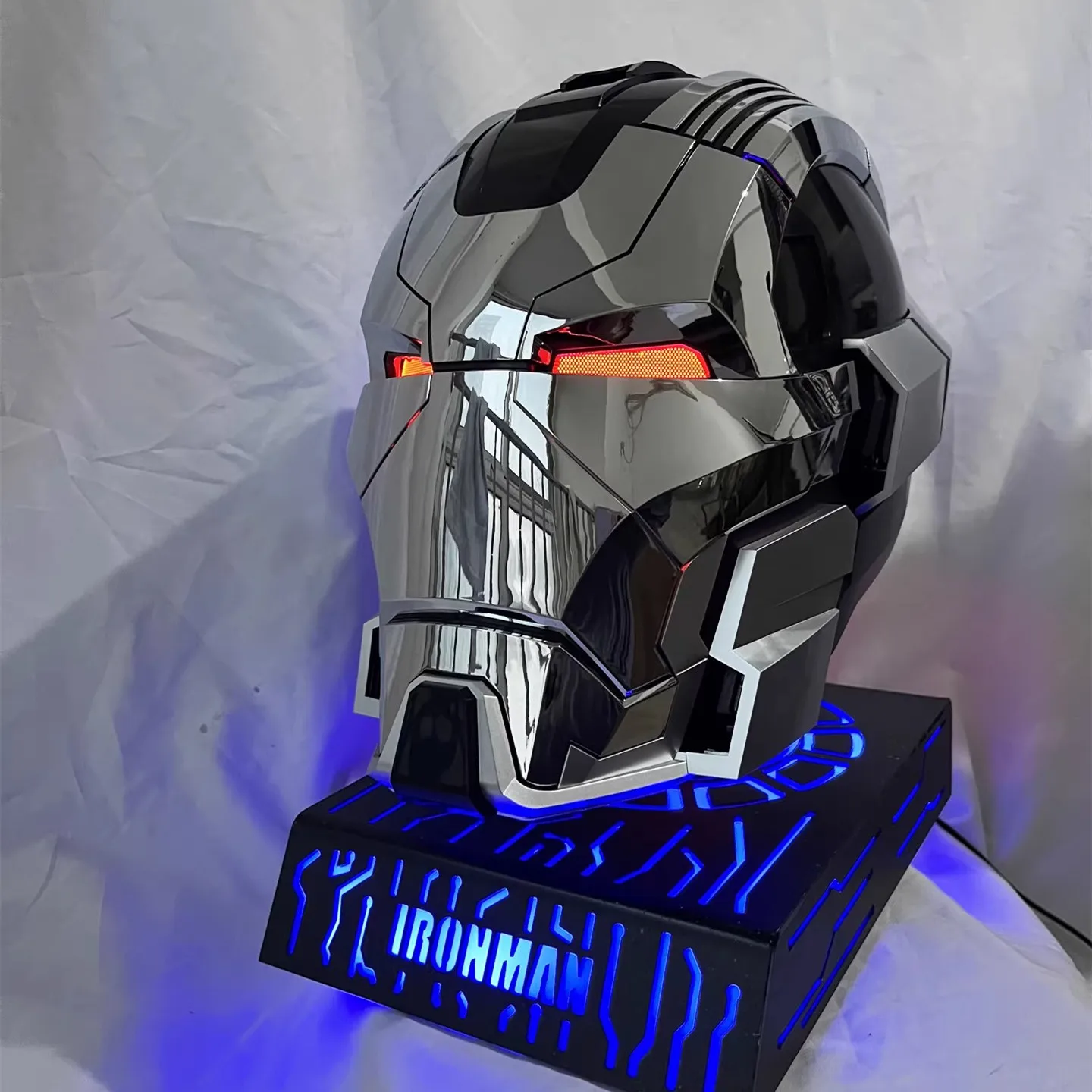 

New Electric Iron Man Mk17 Mk5 Cosplay Helmet Multi-Piece Opening Closing Helmet Voice Control Eyes Model Children Adult Gifts