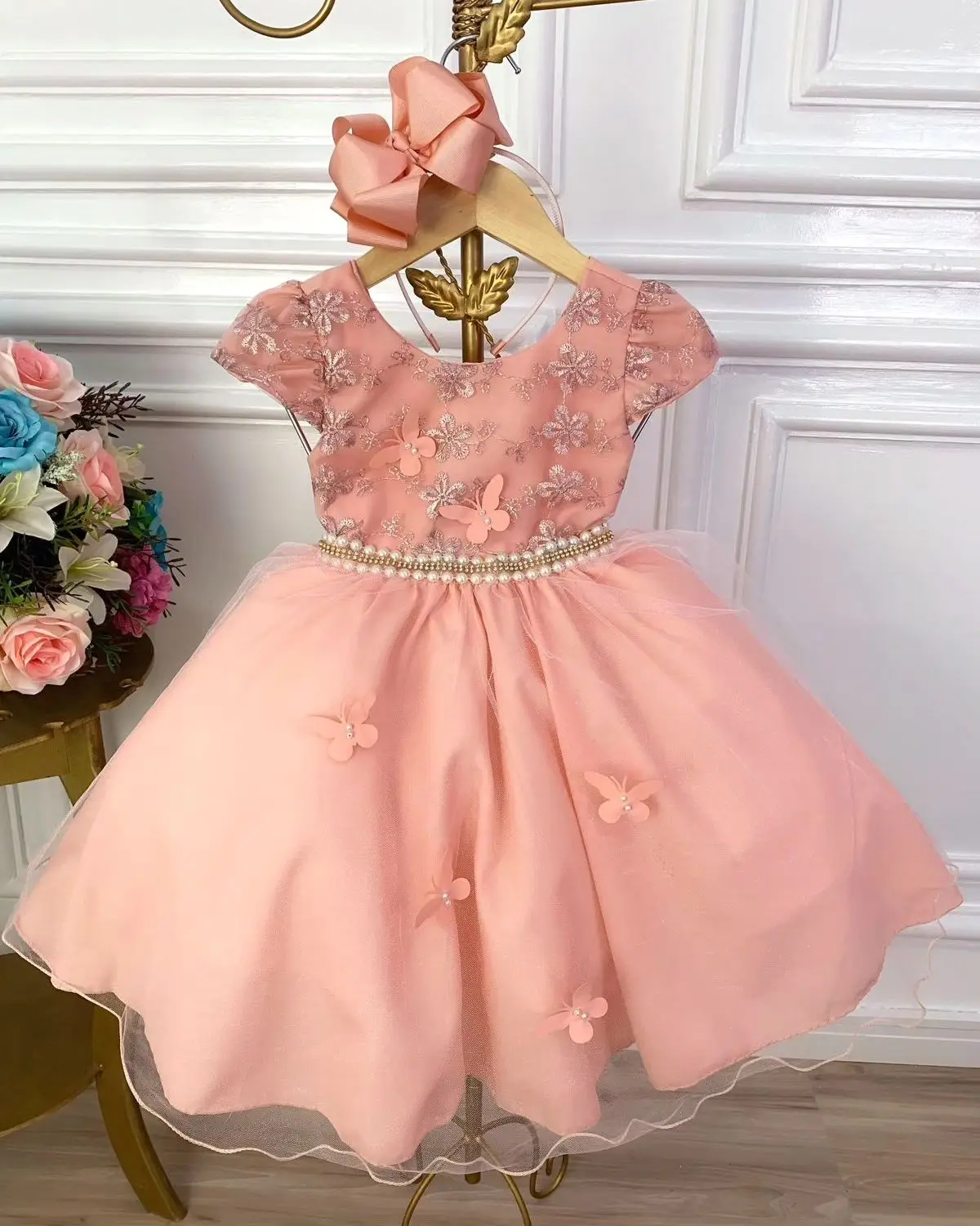 

Pink Butterfly Flower Girl Dresses For Wedding Puffy Pearls With Big Bow Children Kids Birthday Party First Communion Ball Gowns