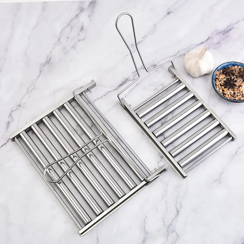 Sausage Roller Rack with Handle Barbecue Sausage Grilling Rack Roller BBQ Picnic Camping Hot Dog Grill Pan Home Kitchen BBQ Tool