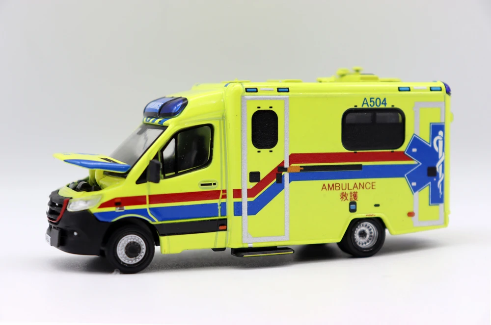 ERA CAR 1/64 Scale BZ Sprinter HK Ambulance Diecast Alloy Toy models for collection