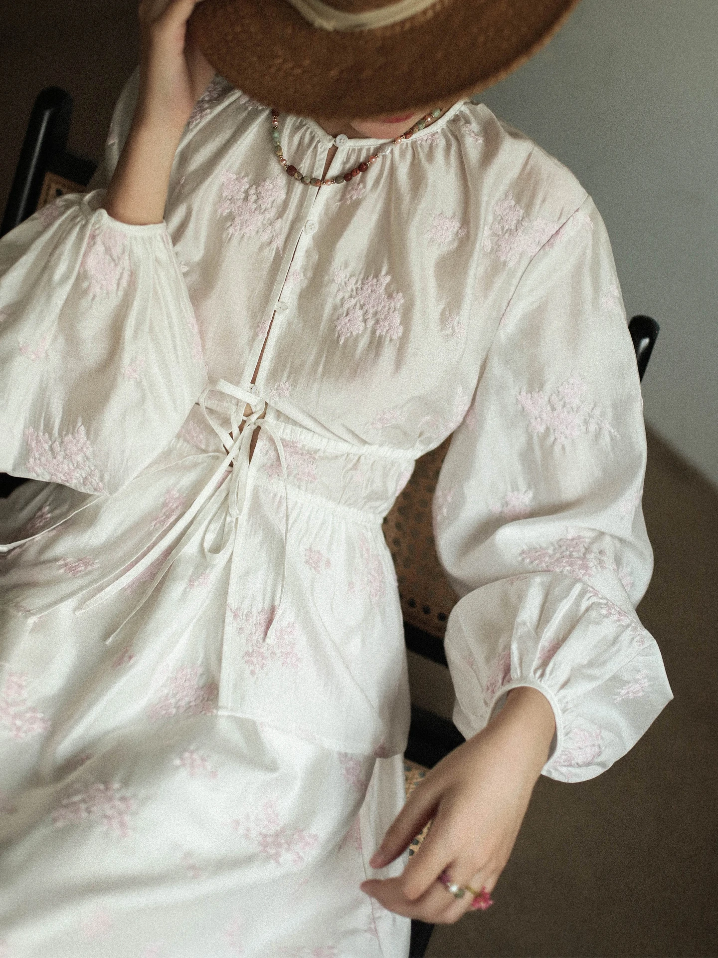 

Женское традиционное платье Otherbela с вышивкой, длинными рукавами, завязками на талии, цветочным узором и эффектом тай-дай, круглый вырез, высокое качество