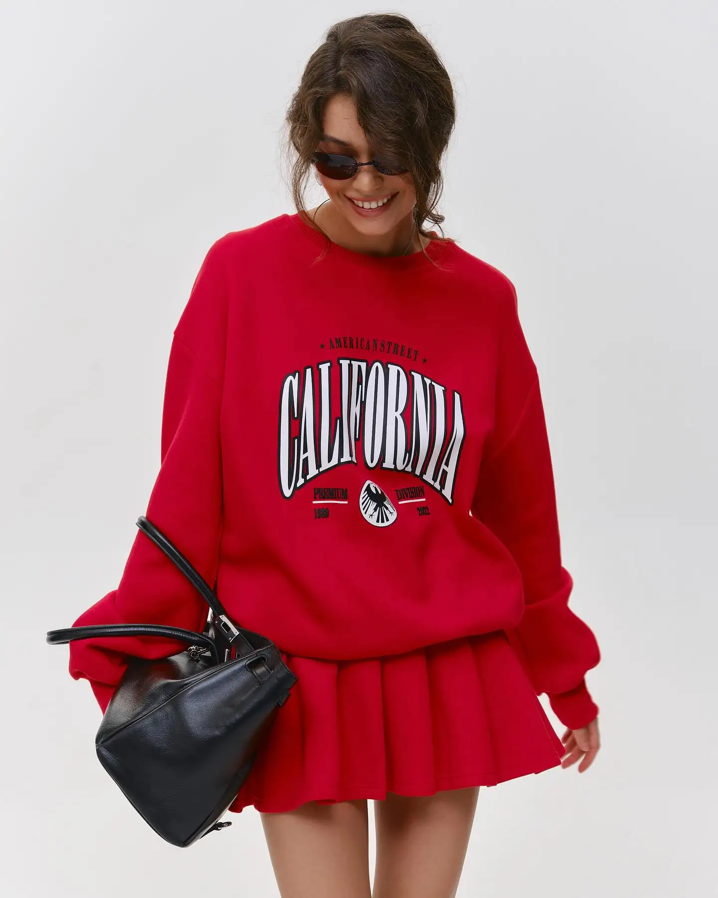 Basic Letter Printed Round Neck Hoodie For Women In Autumn 2024 New Fashionable Loose Red Pullover Top For Women