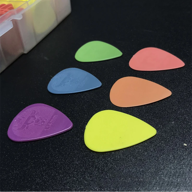 Guitar Pick Bull pick  0.46 0.6 0.73 0.88  1.0 1.14mm popular design guitar picks plectrum  Pics Acesssories Free Goods Parts