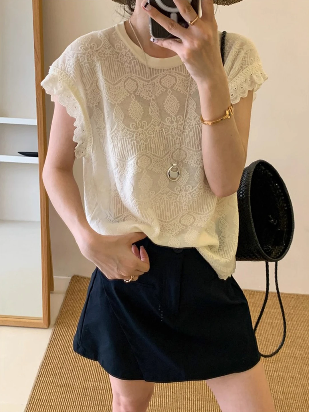 

Lace Detail Knitted ort Sve T-irt Women's Thin Korean Sle Vest Top Summer Cool Feeling round Ne Regular Fit