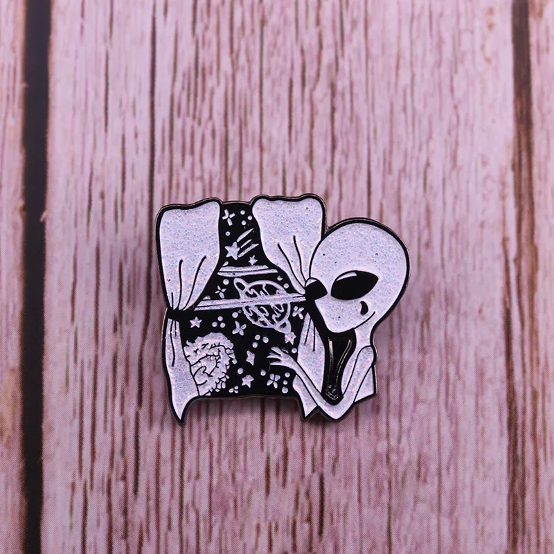 Hard Enamel Pins Green Alien Spaceship Cute Cat UFO Avocado Bags Lapel Badge Cartoon Brooches Jewelry Gift For Friends Wholesale
