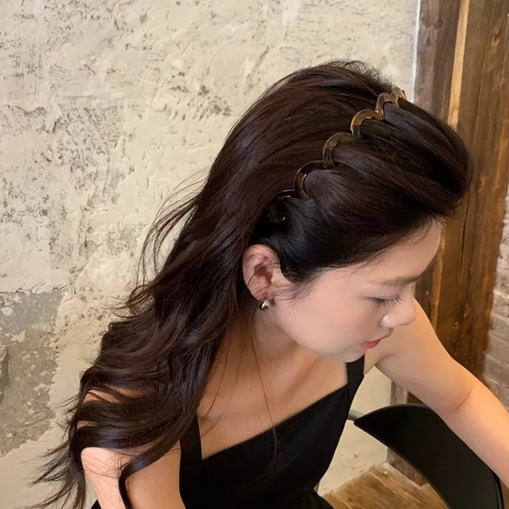 

Simple U Shape Wavy Hairband Non Slip with Teeth Hair Comb Elastic High Cranium Headband for Women Girls